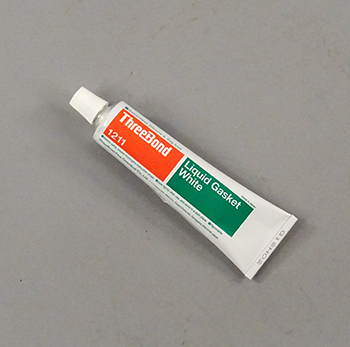 THREEBOND 1211 WHITE IN 100 GR TUBE